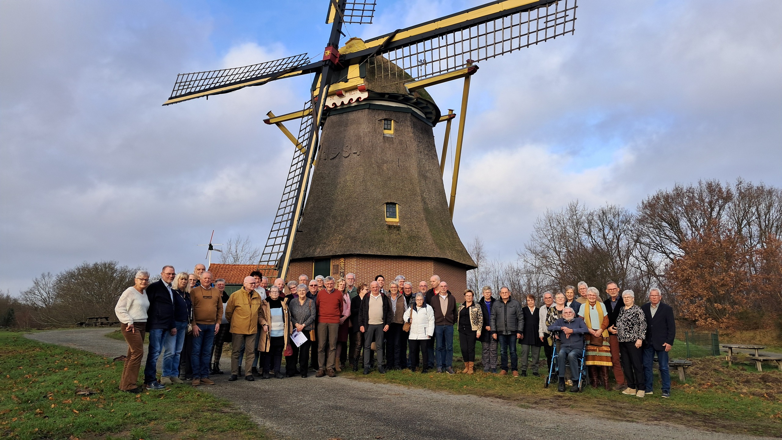 Gouden bruidsparen bij de molen